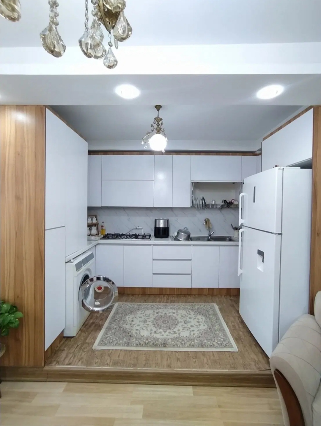 بزرگی مشاوره برتر ۶۵ متری عروس و دومادی اندیشه