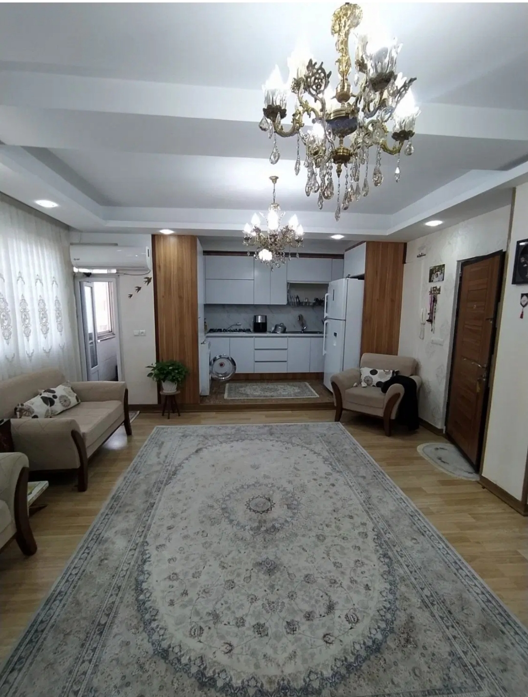 بزرگی مشاوره برتر ۶۵ متری عروس و دومادی اندیشه