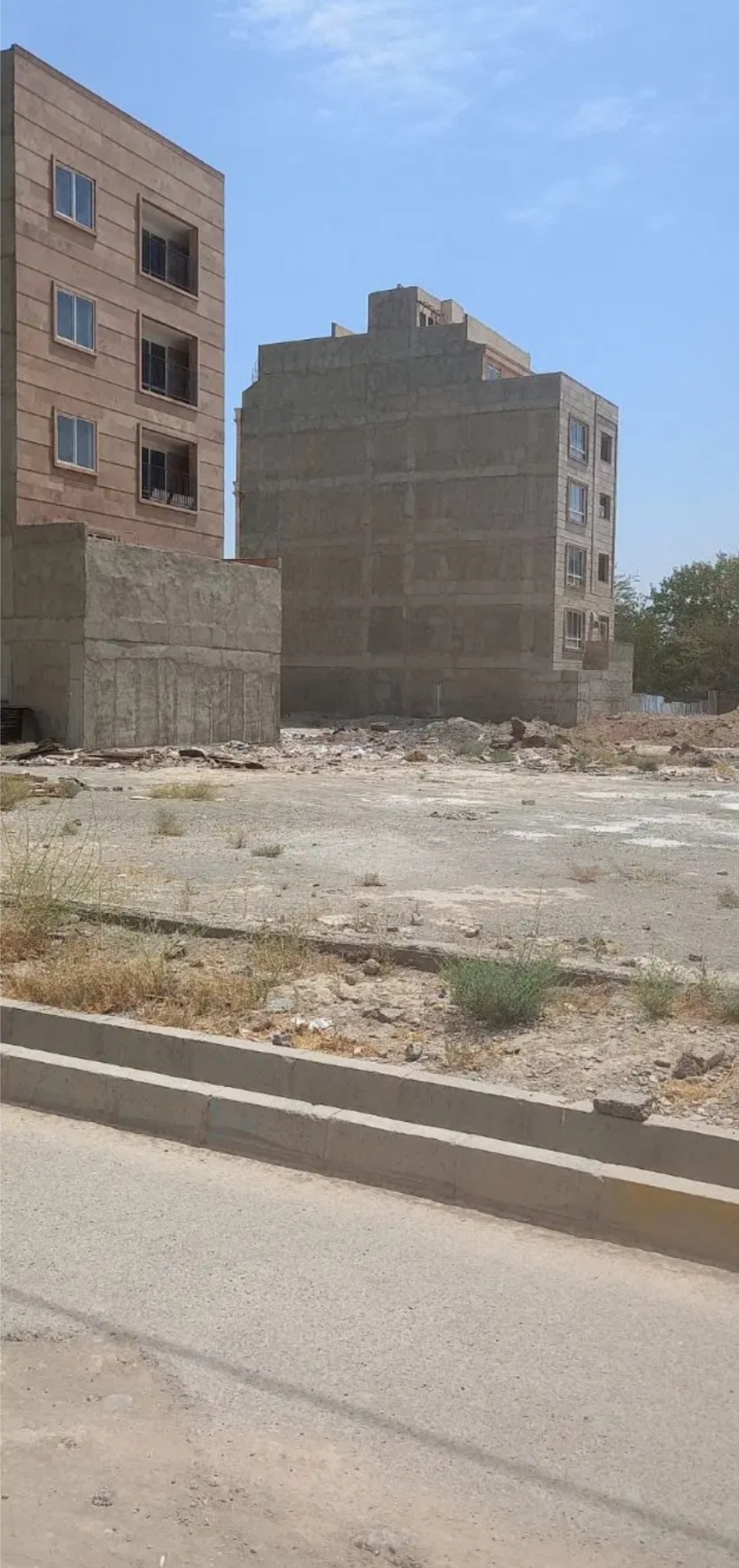 زمین مسکونی ۲۰۰متری در اندیشه.