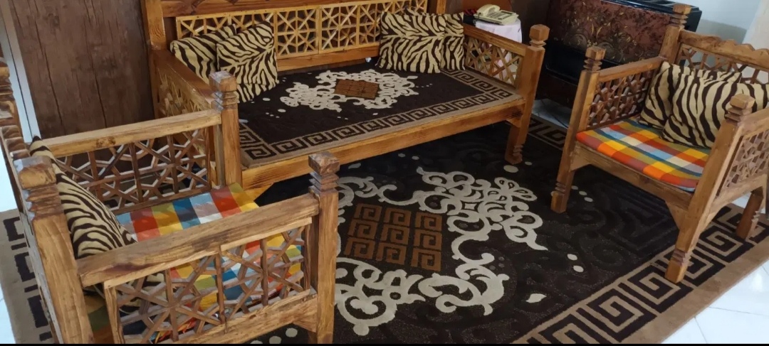 تخت سنتی سه نفره و دوتا تک نفره