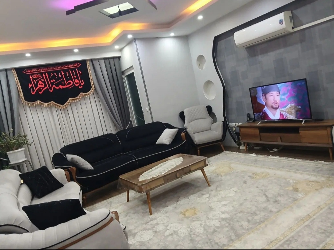 فروش یک واحد آپارتمان ۹۳ متری