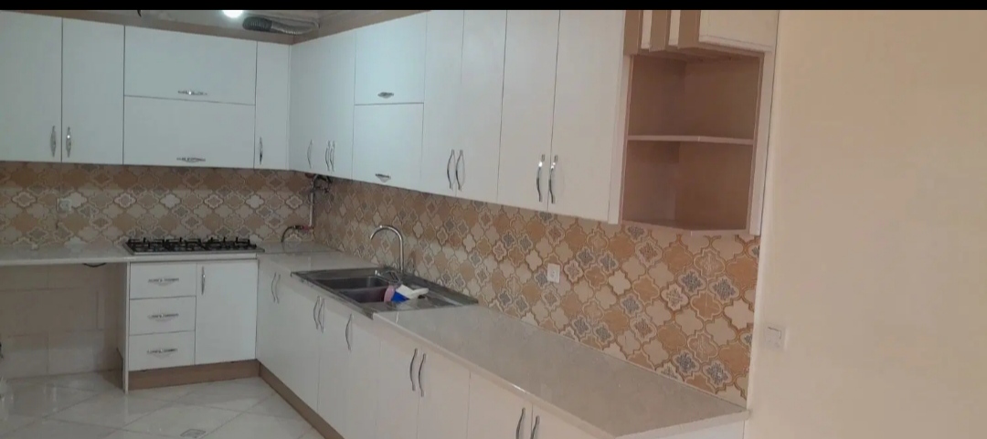 واحد تمیز فول امکانات و توالت فرنگی