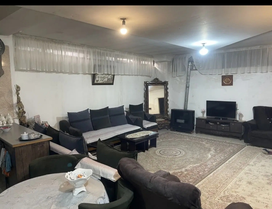 واحد ۱۲۰ متر زیر زمین نورگیر