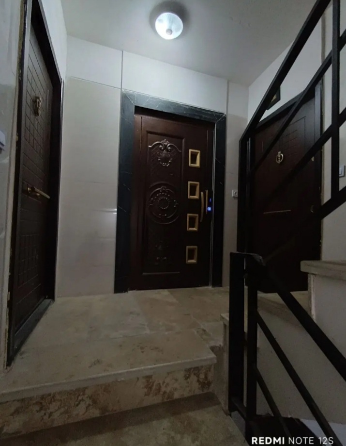 ۹۰متری نوساز.