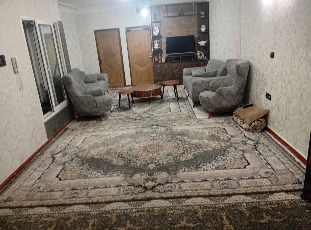آپارتمان ۹۰متری تک واحدی