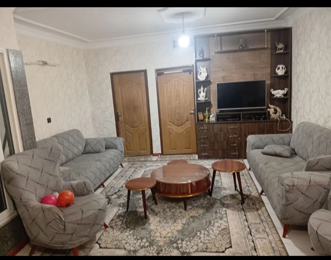 آپارتمان ۹۰متری تک واحدی
