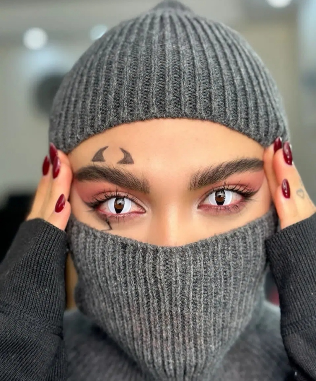 انواع لنز طبیعی و رنگی برند