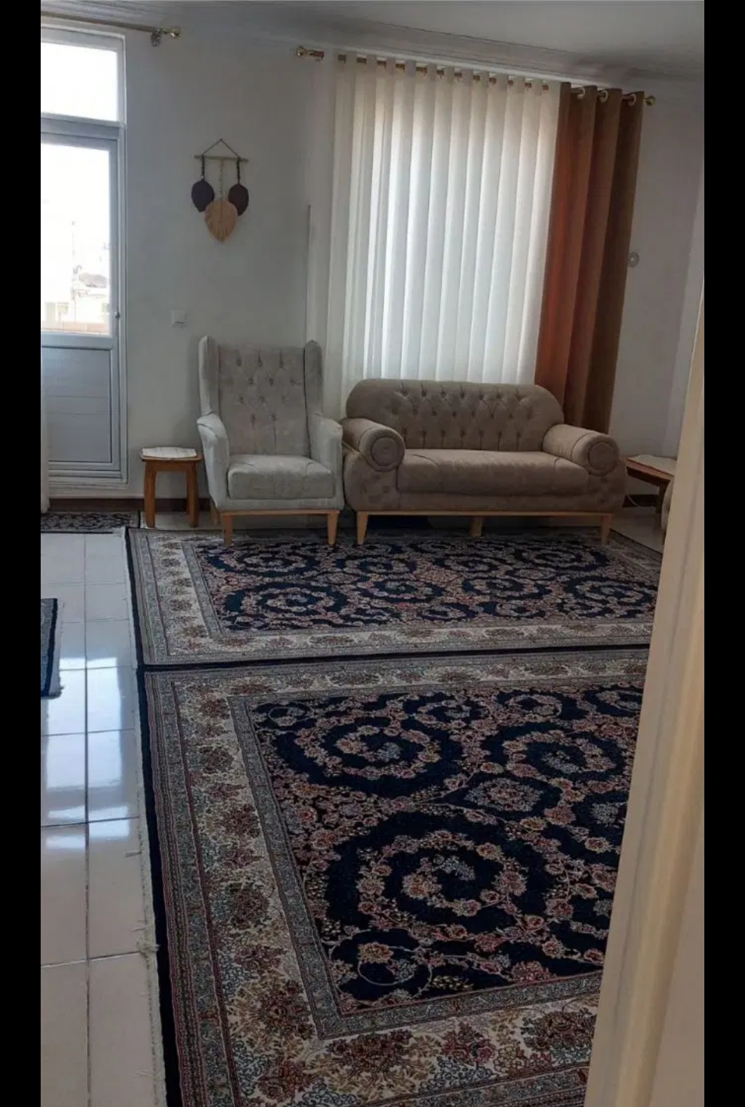 آپارتمان واحد ۸۵متری خیلی شیک و تمیز بدون خرج