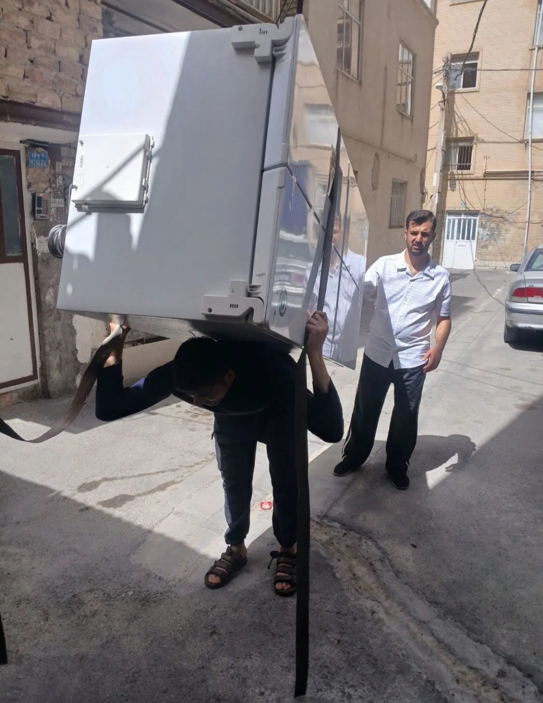 حمل بار و اثاث منزل با خاور و نیسان