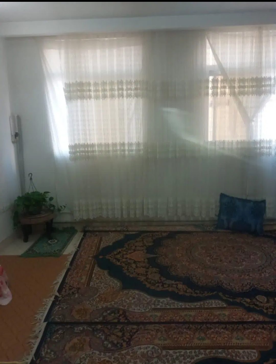 واحد ۶۵ متری طبقه اول