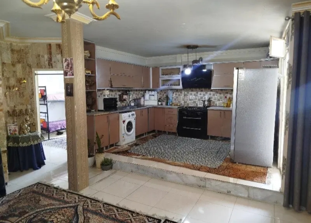 ۹۰ متری آپارتمان اطلس شرقی