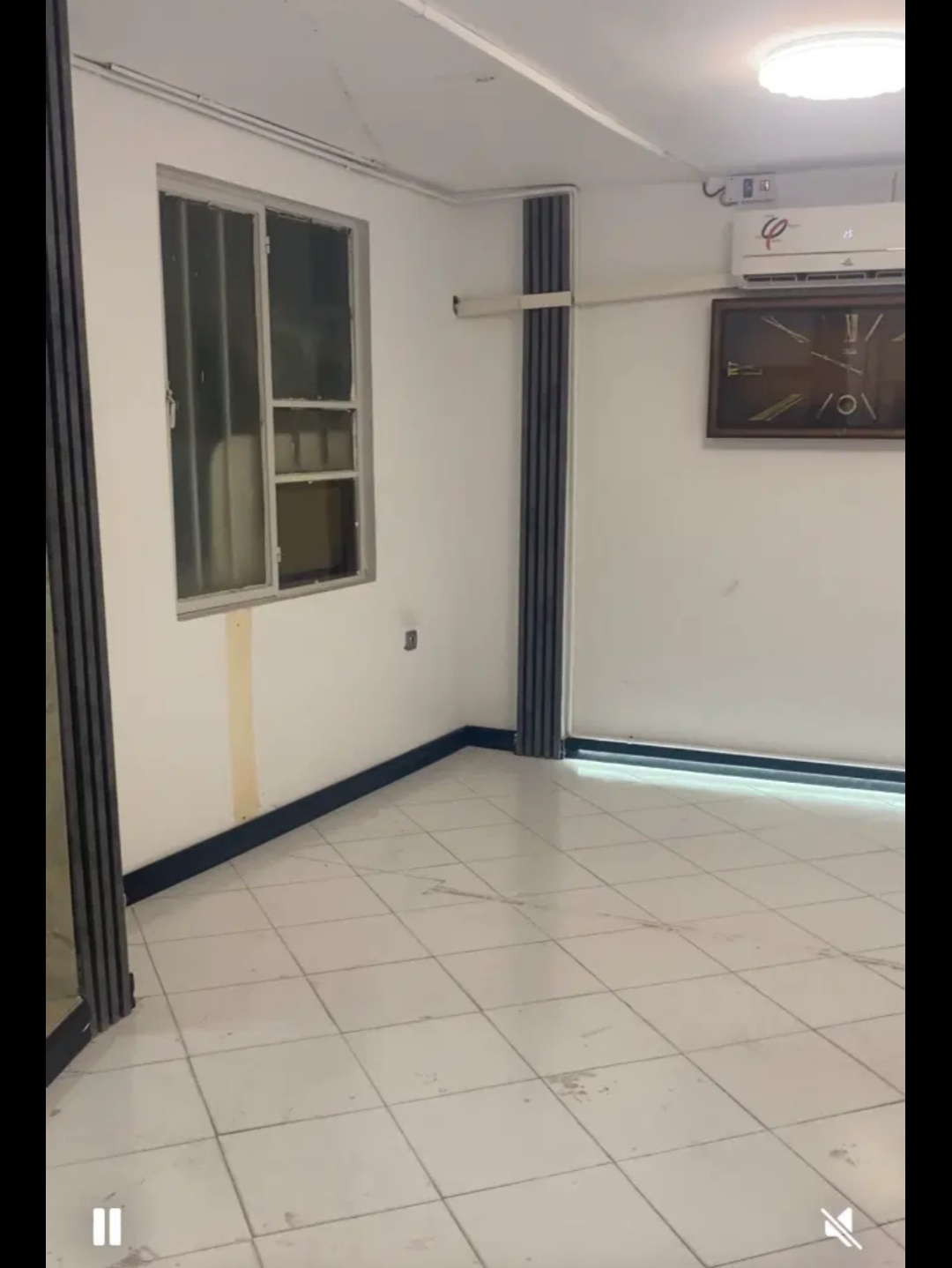 واحد تجاری و اداری