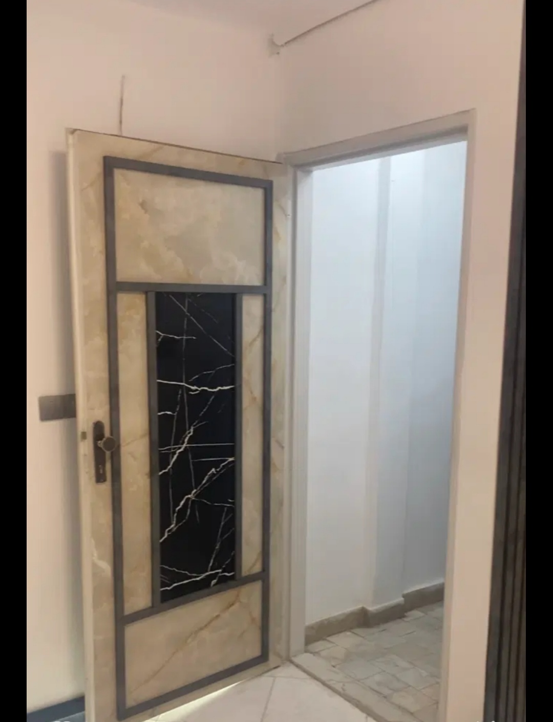 واحد تجاری و اداری