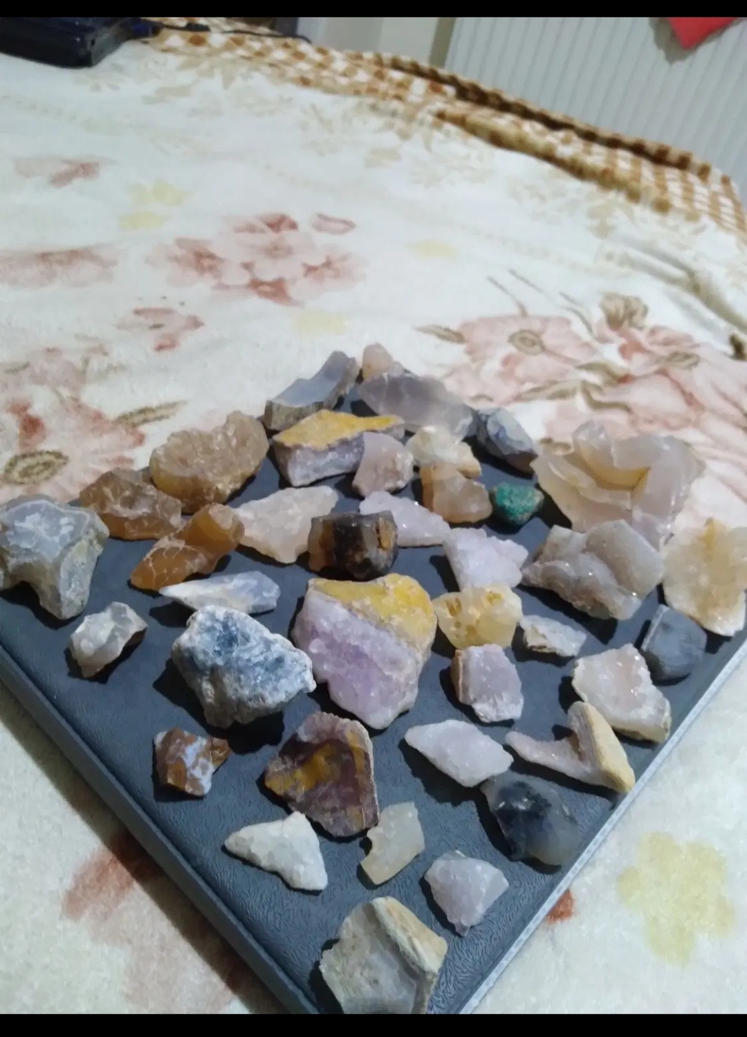 تعدادی سنگ راف