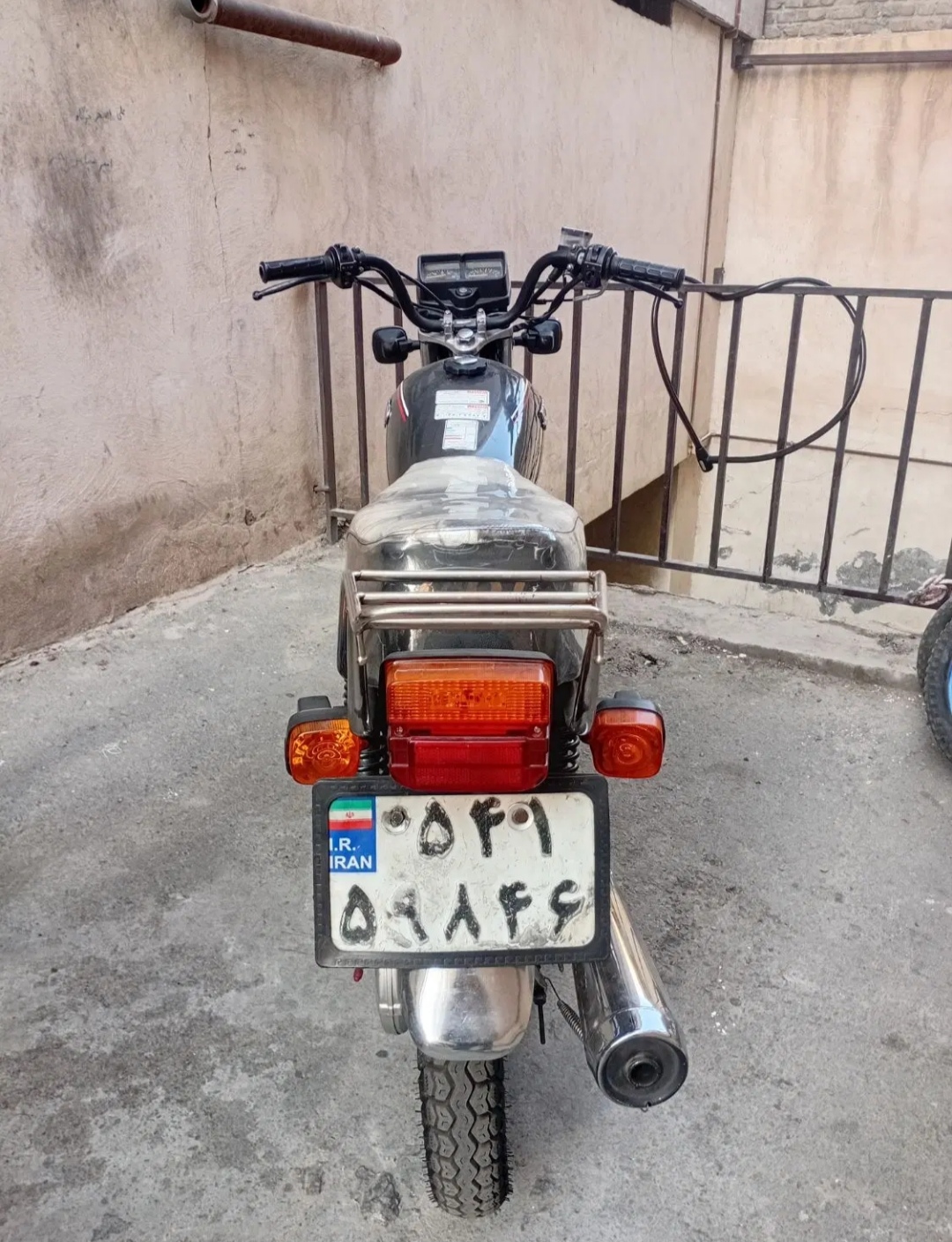 هوندا ۱۵۰ زمرد