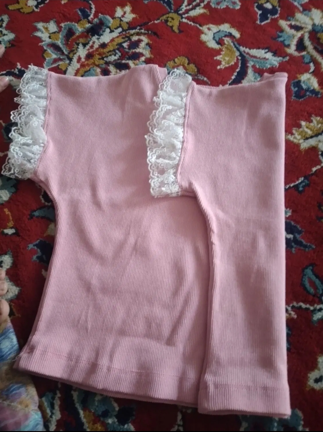 یک عدد لباس دخترانه