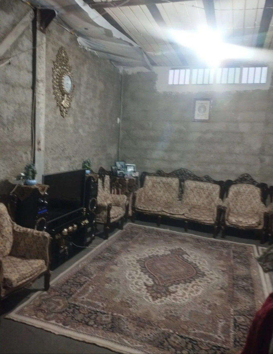 اجاره به واحد۷۰ متری برای انباری یا خیاطی