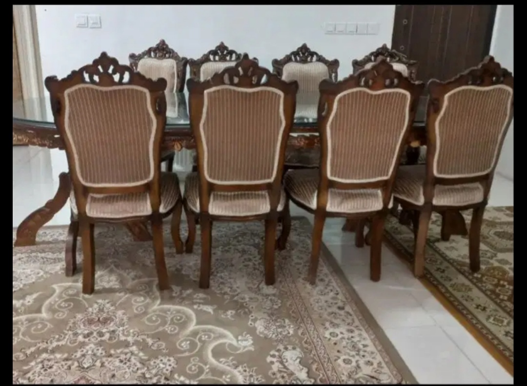میزنهار خوری ۸ نفره تمام چوب با شیشه ۸ میل