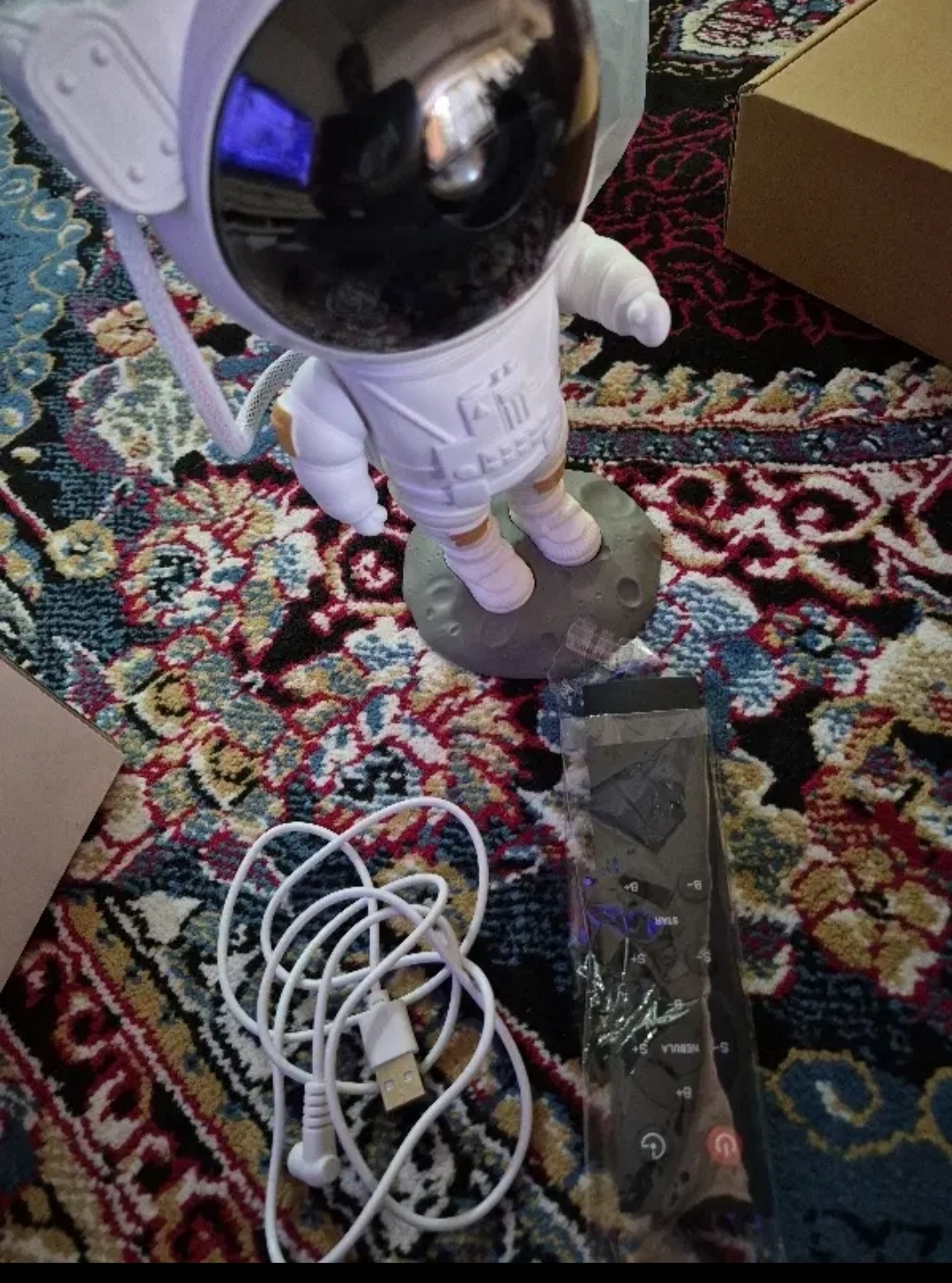 چراغ رومیزی astronaut ✔️