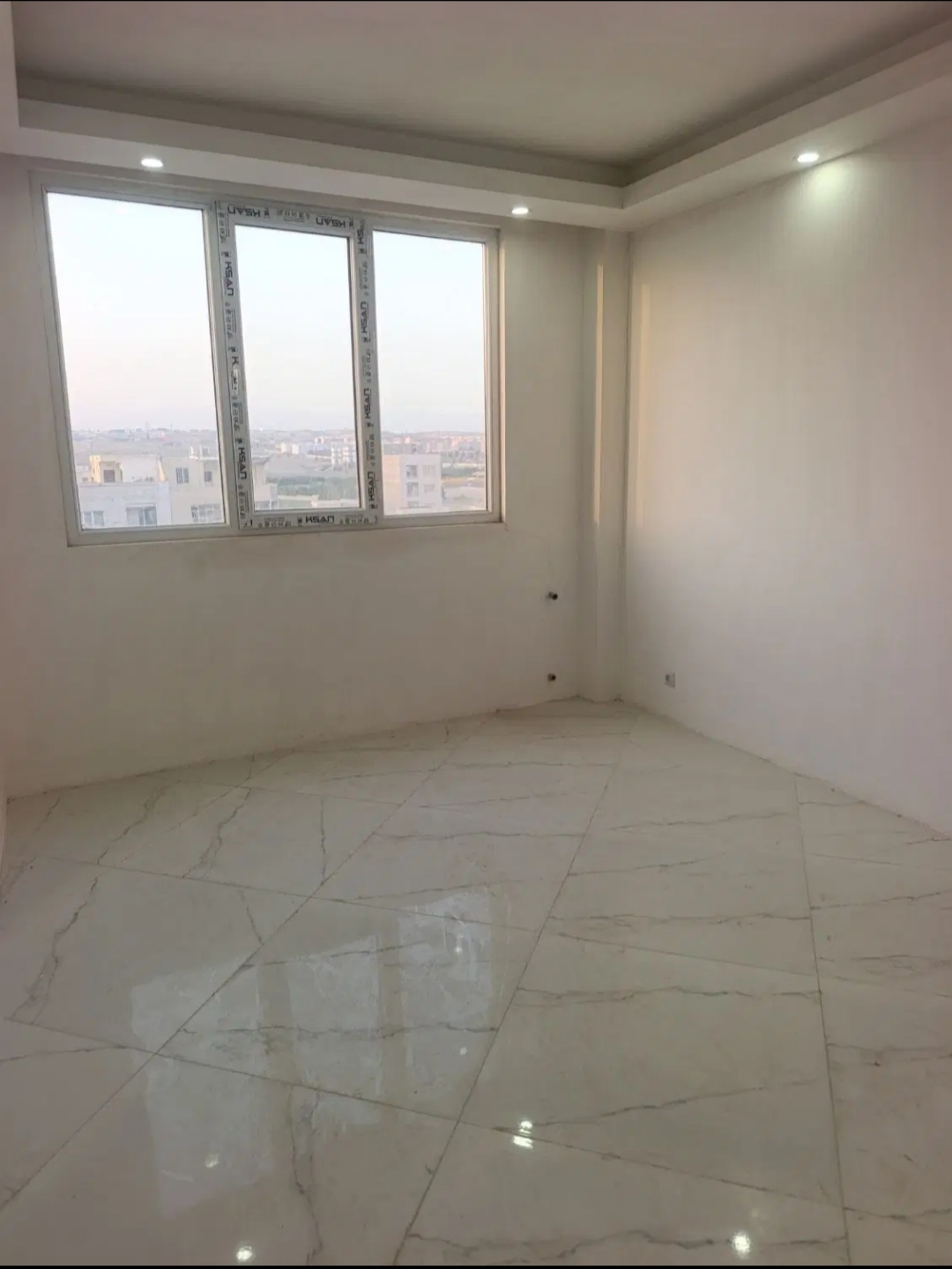 ۹۰متری واحد نوساز سنداماده انتقال✓