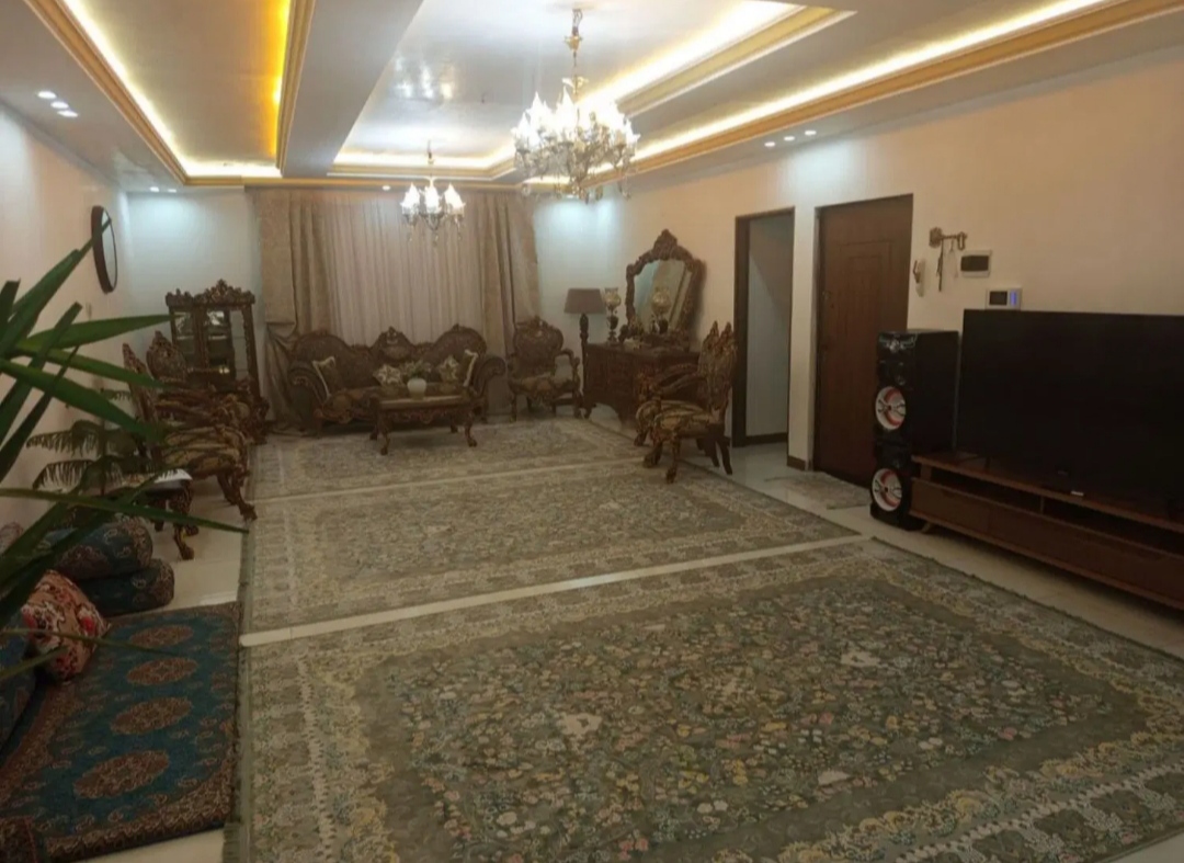 واحد ۱۳۰متری در شهرک فرهنگیان ✓
