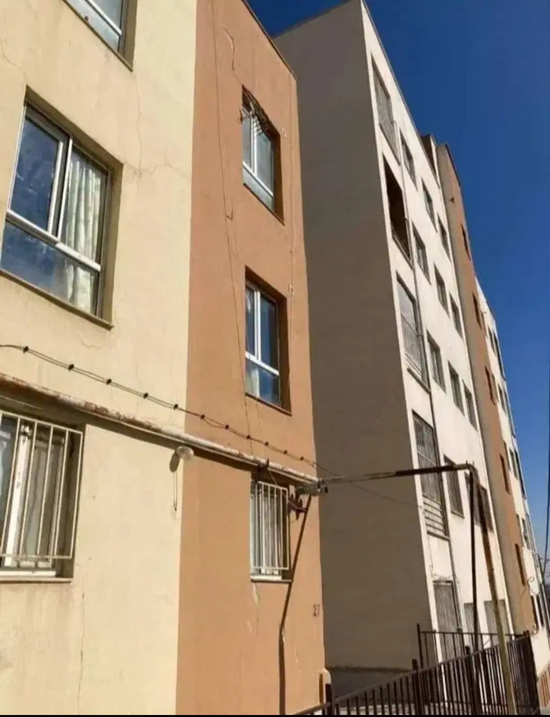 فروش یک واحد آپارتمان همکف فاز چهار عرفان ۵
