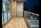 اپارتمان۲۰۰متری کلید نخورده(بدون مشابه )شاخه اصلی.