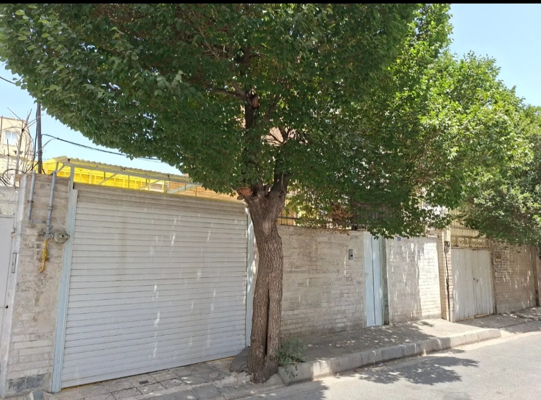 فروش ویلایی۱۶۸متری با عرض ۹/۰۵ متر سه خواب شمالی .