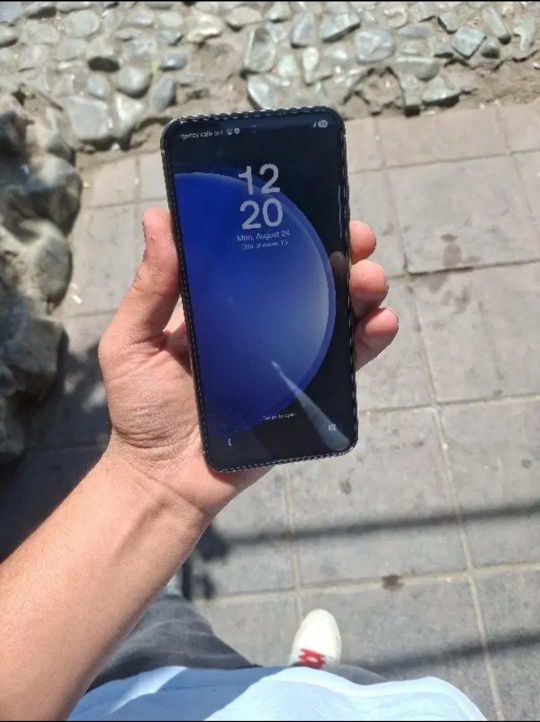 a32fe سالم بدون خط و خش .