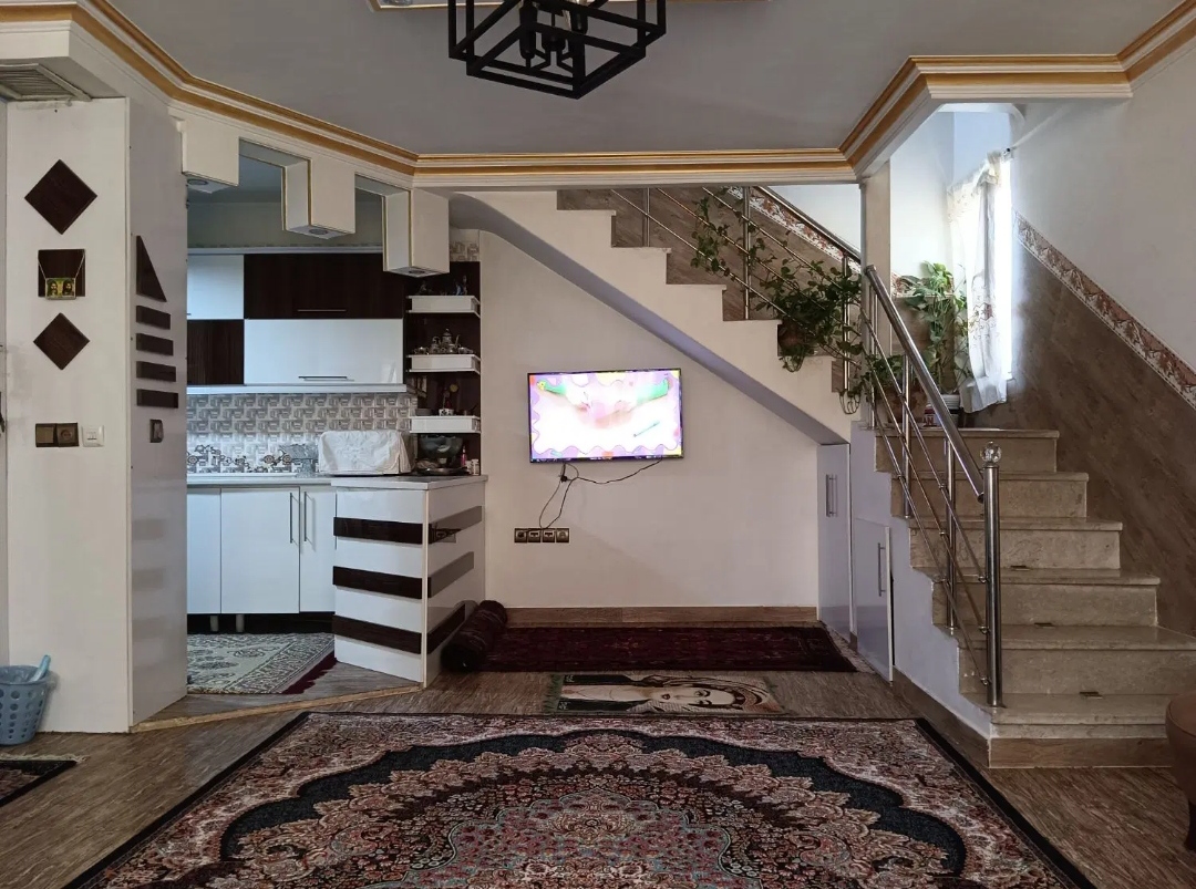 ۸۳متری دوبلکس در مشکین دشت کرج.