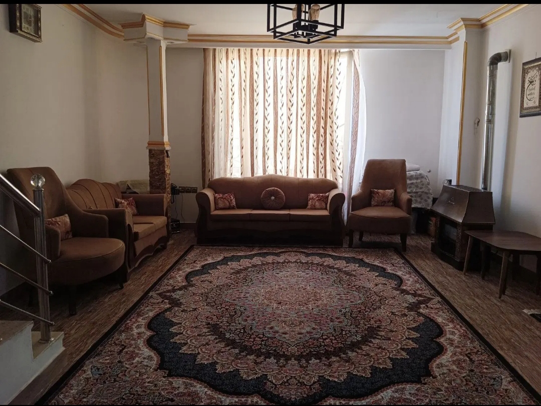 ۸۳متری دوبلکس در مشکین دشت کرج.