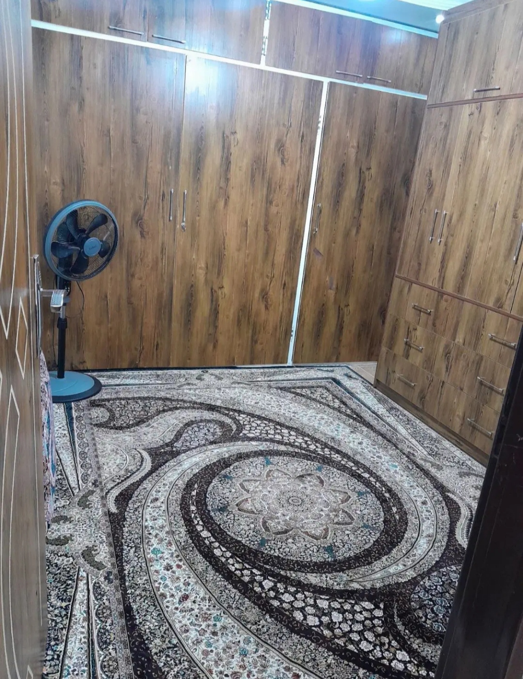 واحد ۹۰متری در شهرک وحدت.