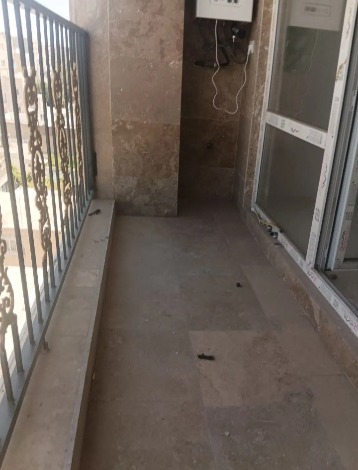 ۱۰۰مترنوساز کلیدنخورده طبقه۴ .
