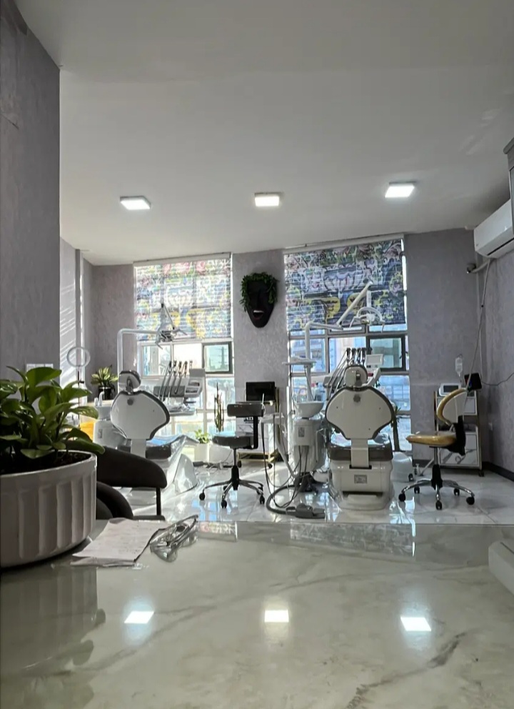 استخدام دستیار دندانپزشک .