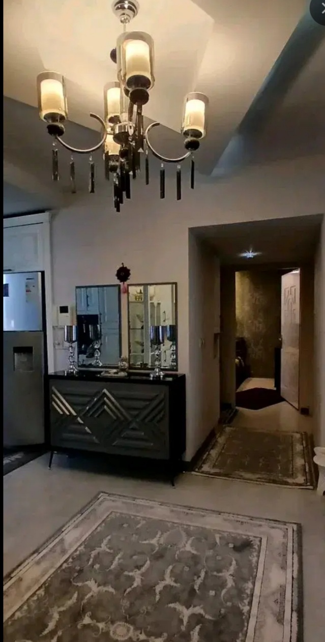 ۱۱۰متر دوخاب طبقه ۴اسانسوردار