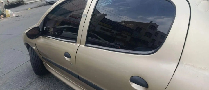 ۲۰۶تیپ سه بژ مدل ۸۲