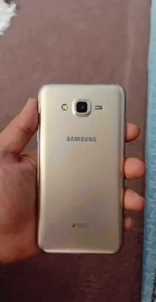 سامسونگ J7
