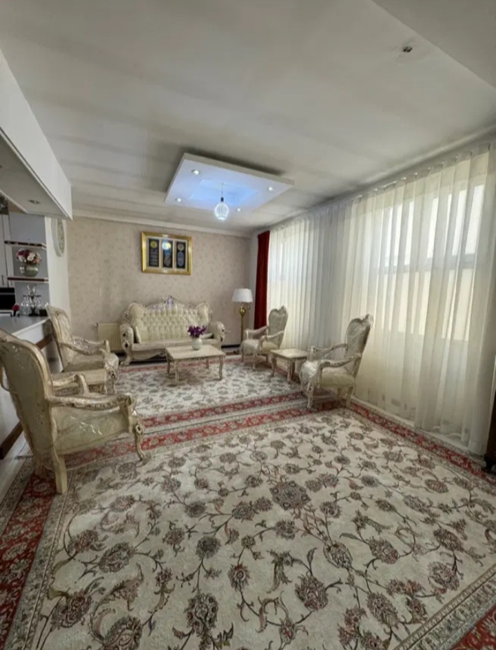 ۸۱مترسرتاسرپنجره