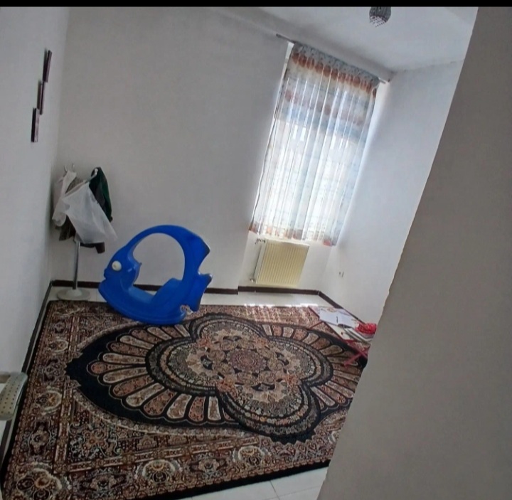 ۸۱مترسرتاسرپنجره