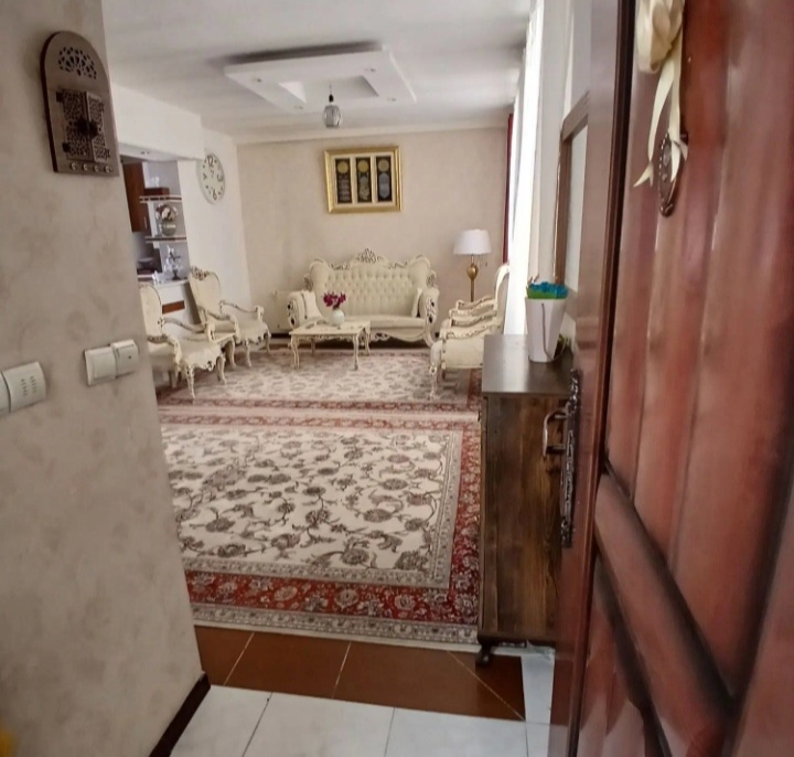 ۸۱مترسرتاسرپنجره