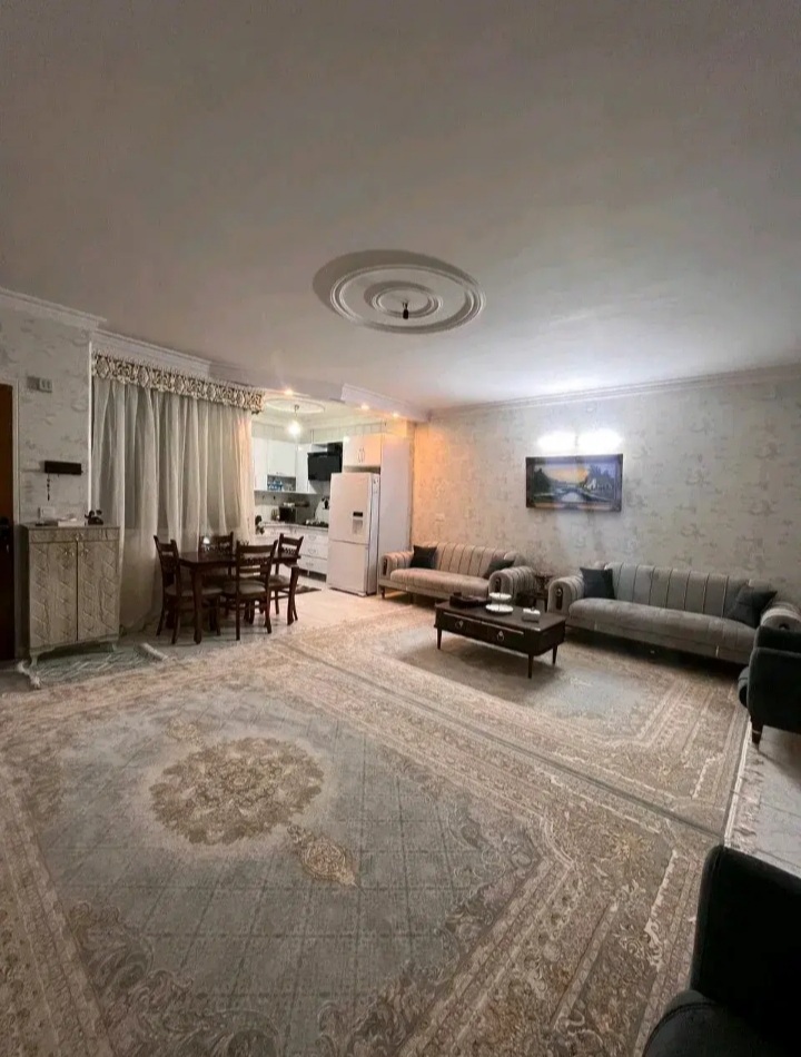 ۸۲متر روبه افتاب