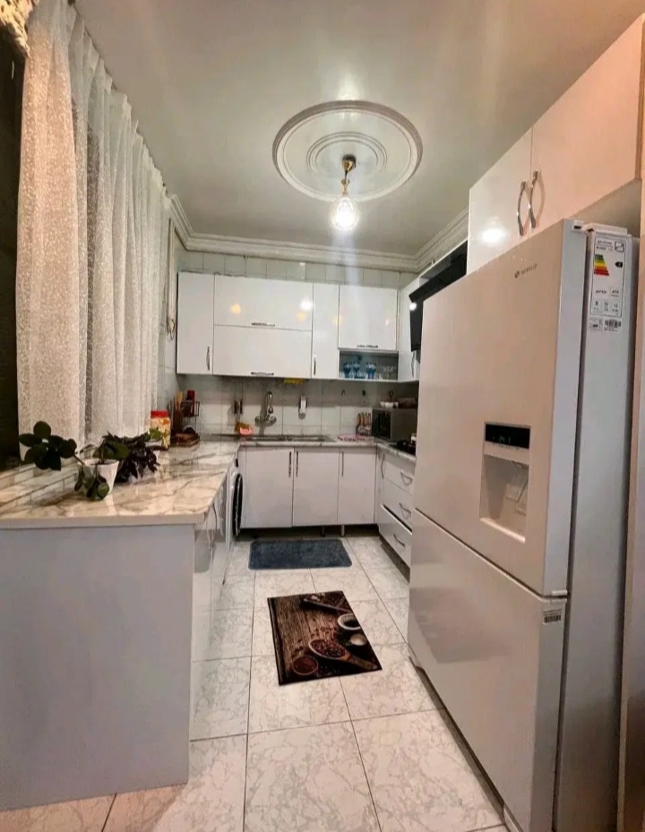 ۸۲متر روبه افتاب