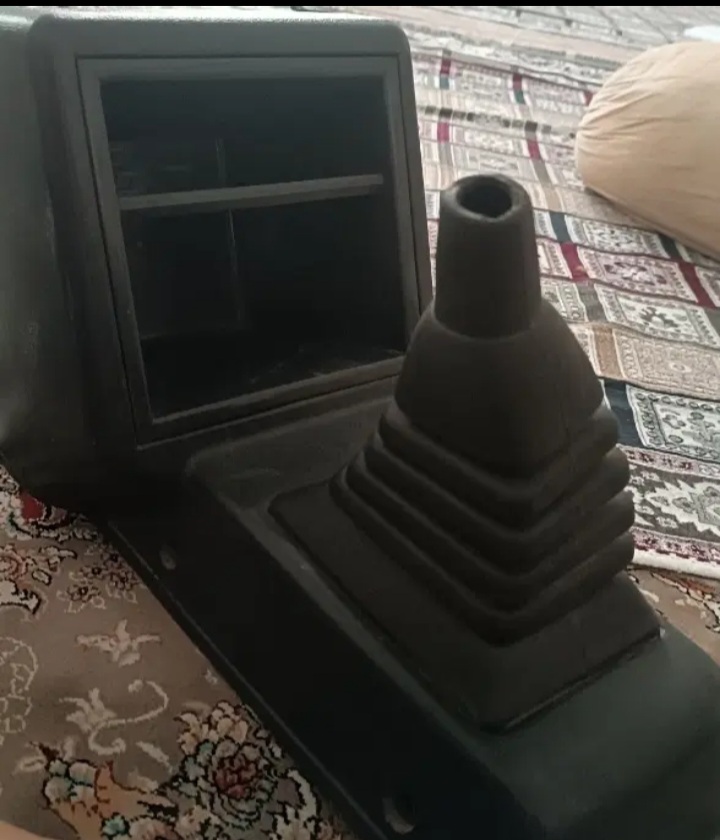 کنسول وسط پراید