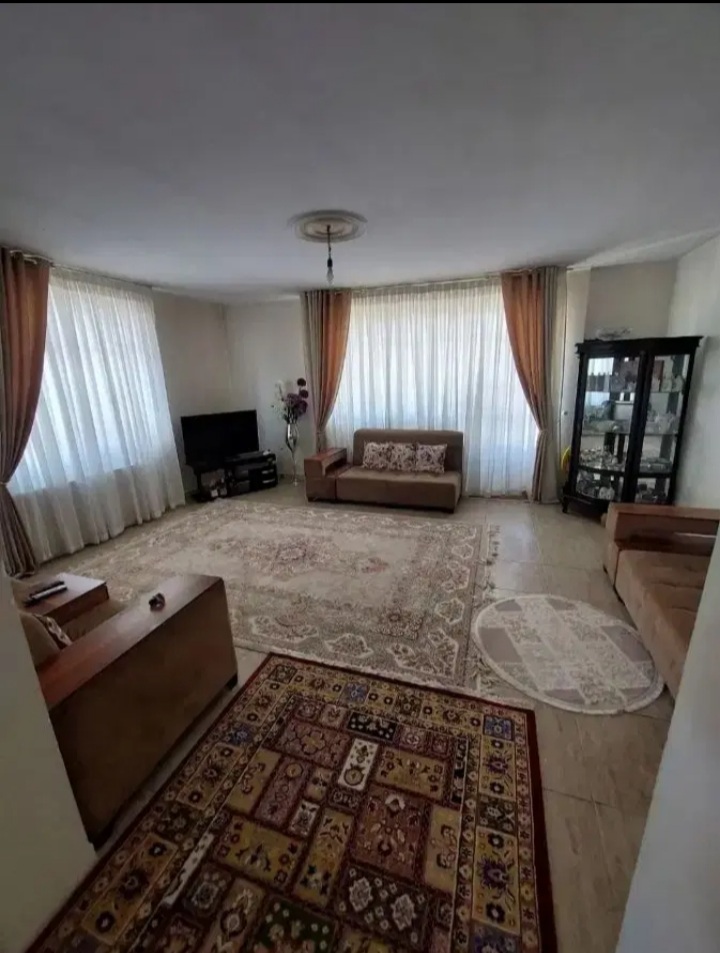 ۱۳۰مترسندتک برگ