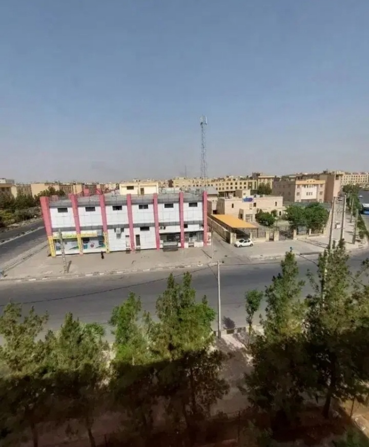 ۱۳۰مترسندتک برگ