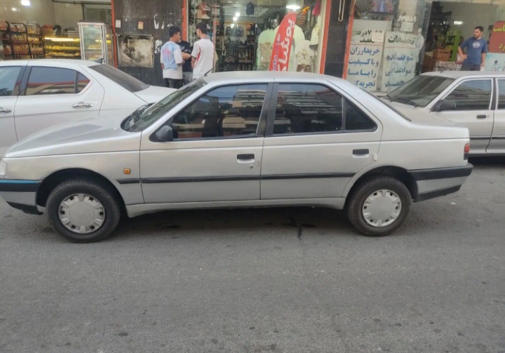 پژو ۴۰۵ .