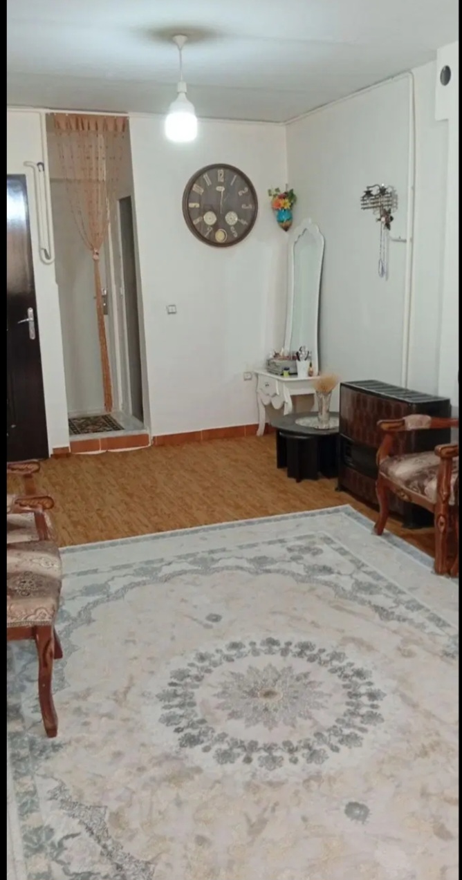 ۷۰متردوخوابه روبنما۲۰متری مارلیک سالن پرده خور .