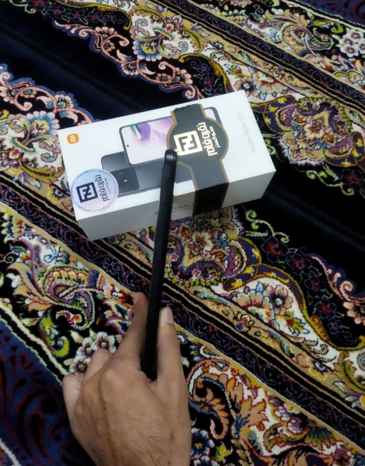 گوشی نوت ۱۲s .