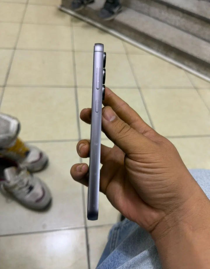 Samsung 23fe 256 ram8 .