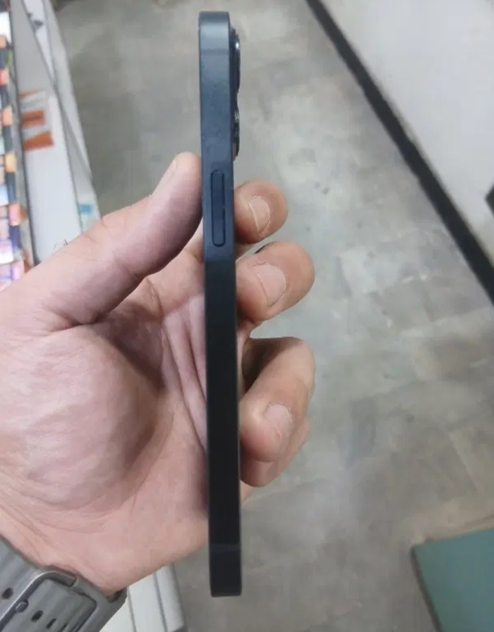 ایفون۱۳نرمال .